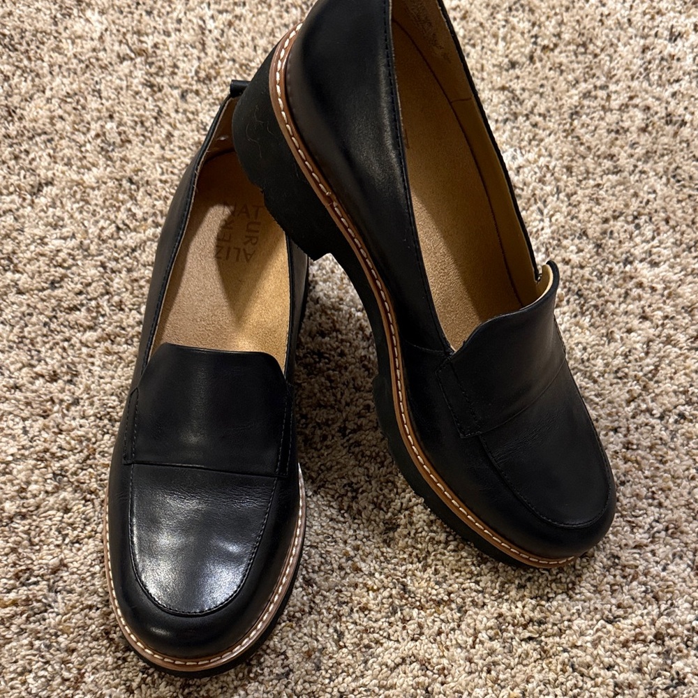 Naturalizer Black Leather Loafers Wide Width